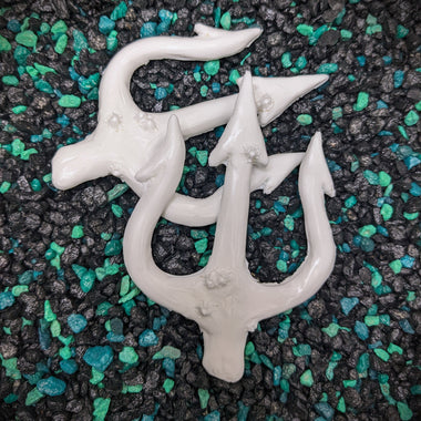 Blank plastic fake faux shell set from IDfabrications ID Fabrications for cosplay DIY crafting mermaid tops and merfolk accessories shells bra mermaidtop siren Trident