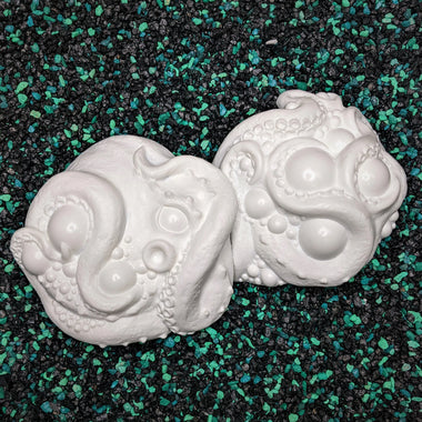 Blank plastic shell set from IDfabrications ID Fabrications for cosplay crafting mermaid tops and merfolk accessories Large Octopus plus Tentacles bubbles